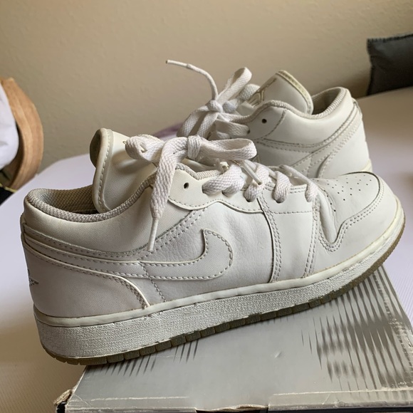 Jordan Other - Air Jordan 1 Retro Low 6Y